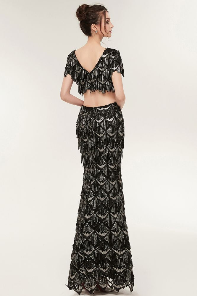 Looking for Prom Dresses,Evening Dresses in Sequined, Mermaid,Two Pieces style, and Gorgeous Pattern,Sequined work  MISSHOW has all covered on this elegant Two-piece Mermaid V-neck Short Sleeves Long Sequined Black Prom Dresses.