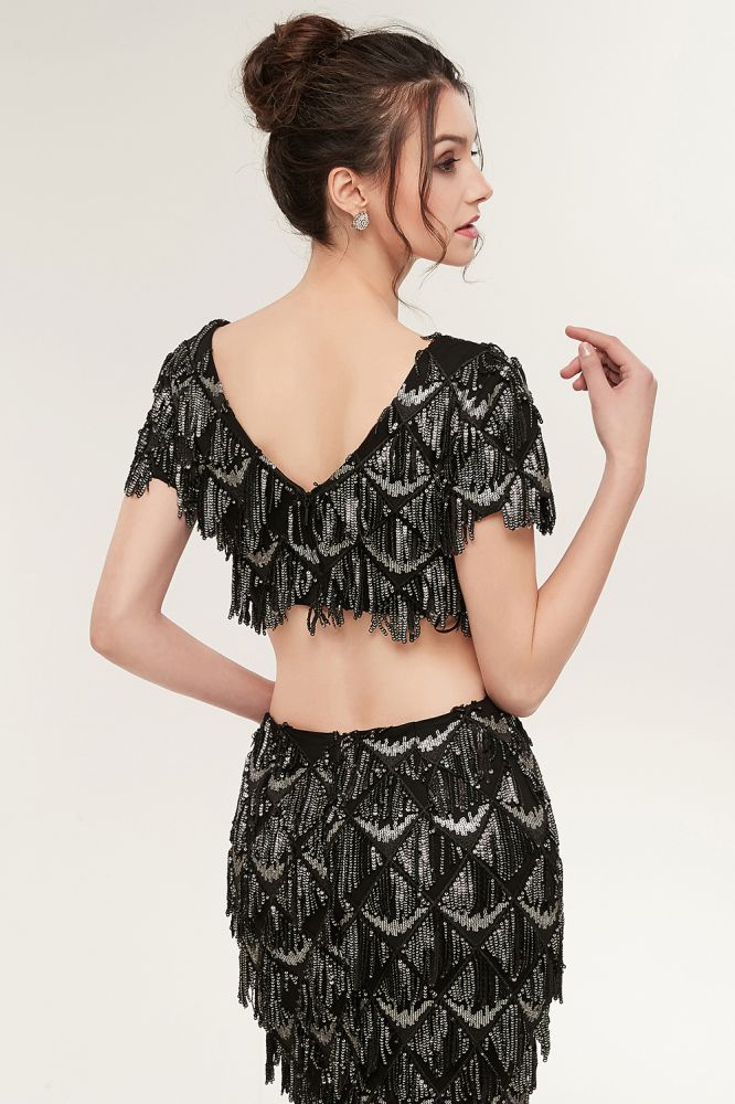 Looking for Prom Dresses,Evening Dresses in Sequined, Mermaid,Two Pieces style, and Gorgeous Pattern,Sequined work  MISSHOW has all covered on this elegant Two-piece Mermaid V-neck Short Sleeves Long Sequined Black Prom Dresses.
