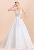 This elegant V-neck Tulle wedding dress with Lace could be custom made in plus size for curvy women. Plus size Sleeveless A-line bridal gowns are classic yet cheap.