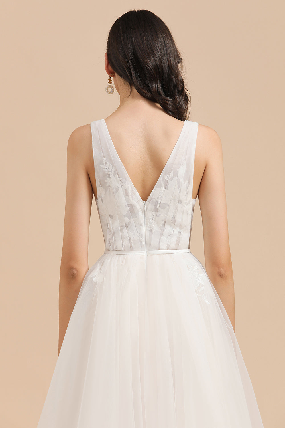 V-Neck Tulle Lace Appliques Simple Wedding Dress Garden Wedding Gowns Floor Length-misshow.com