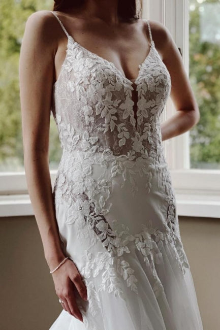 Vintage Mermaid V-neck Spaghetti Straps Lace Wedding Dresses With Train-misshow.com