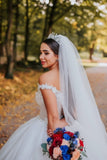 Vintage Princess Off-the-shoulder V-neck Sleeveless Lace Wedding Dresses-misshow.com