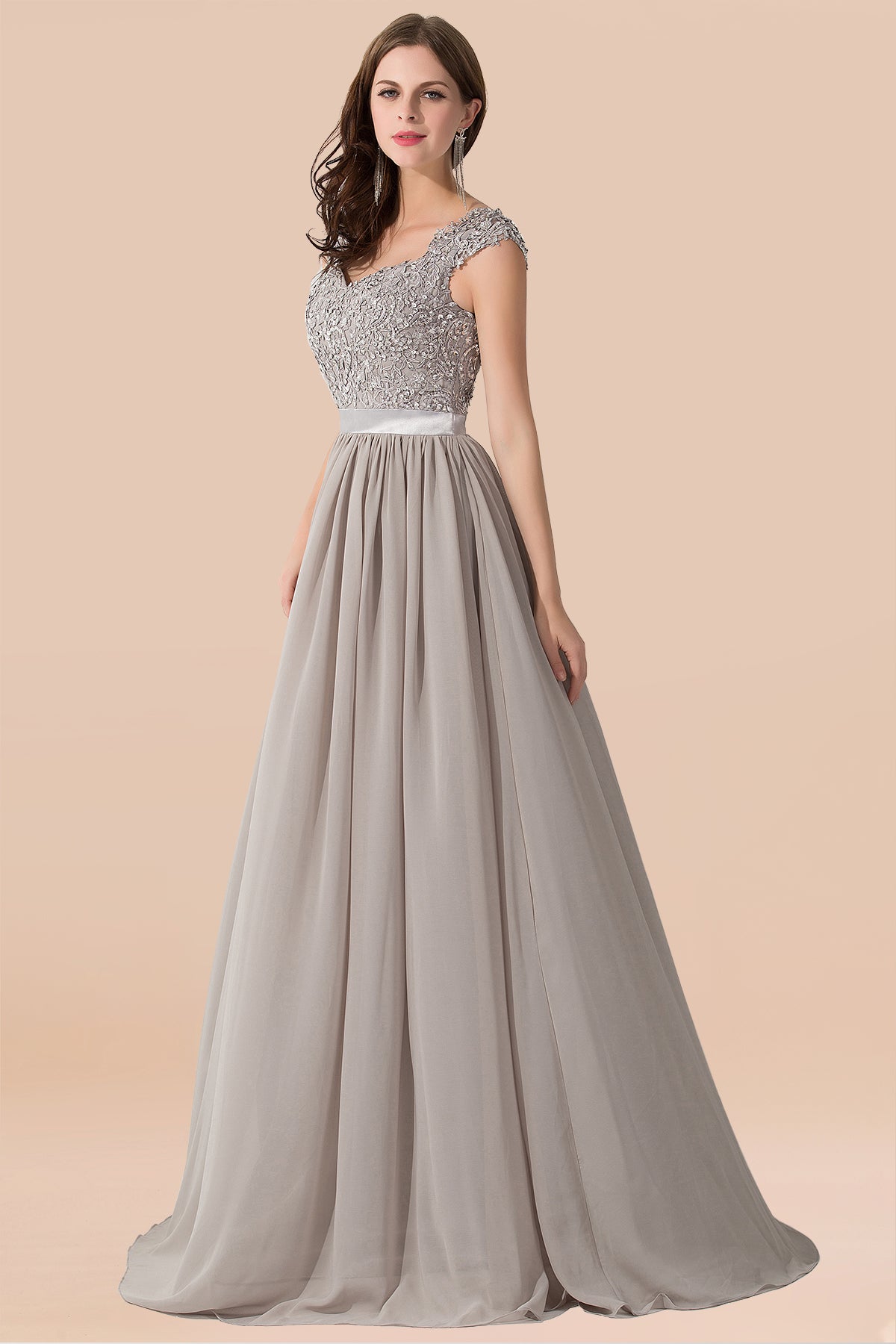 Vintage Silver Sleeveless Long Bridesmaid Dresses With Appliques