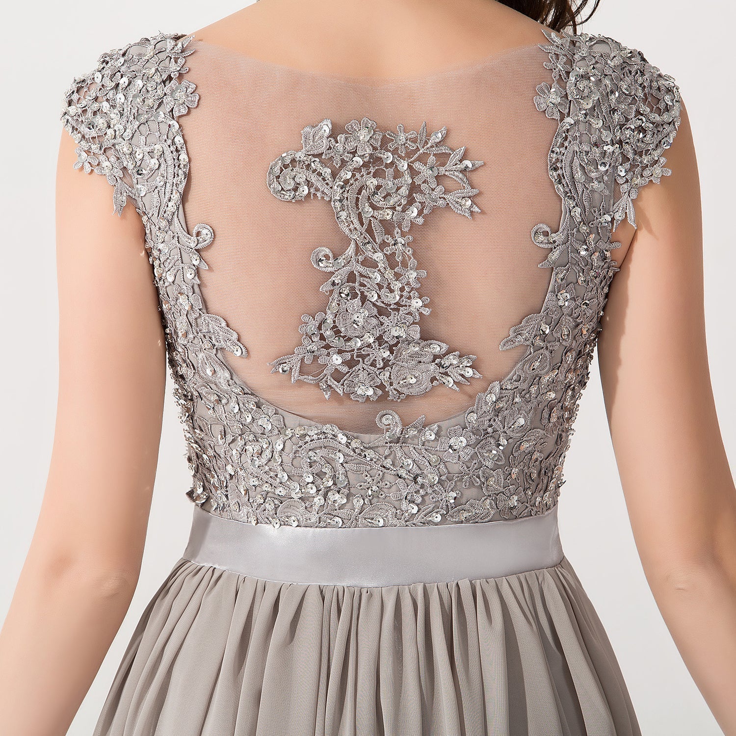 Vintage Silver Sleeveless Long Bridesmaid Dresses With Appliques