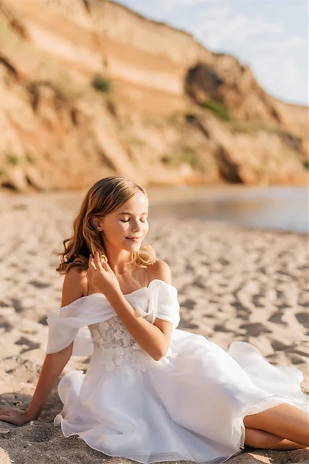 White Short Off-the-shoulder A-line Flower Girls Dress With Lace-misshow.com